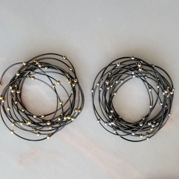 Set of 24 Spring Bracelets with gold and silver beads. - Picture 4 of 6